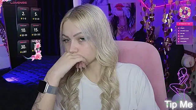 Snapshot of LinaLirian chatting on April 2026 08:09:02 AM LinaLirian online show from April 2026 08:09:02 AM