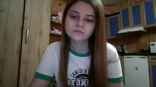 Snapshot of Little_shygirl chatting on November 2025 03:04:01 AM Little shygirl online show from November 2025 03:04:01 AM