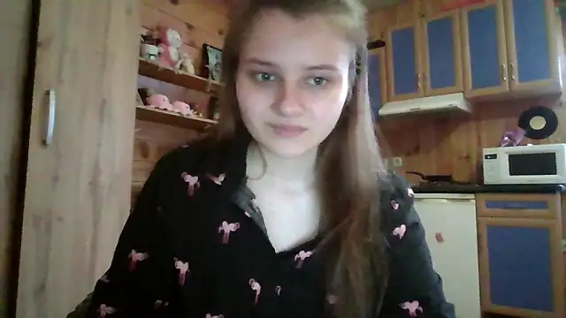 Snapshot of Little_shygirl chatting on November 2025 05:29:01 AM Little shygirl online show from November 2025 05:29:01 AM