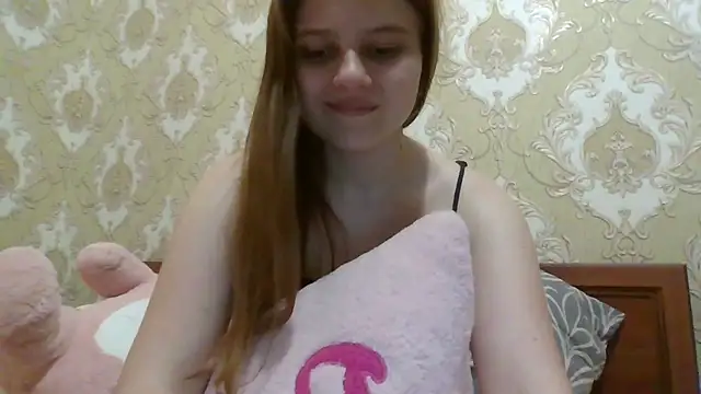 Snapshot of Little_shygirl chatting on January 2026 11:45:02 AM Little shygirl online show from January 2026 11:45:02 AM