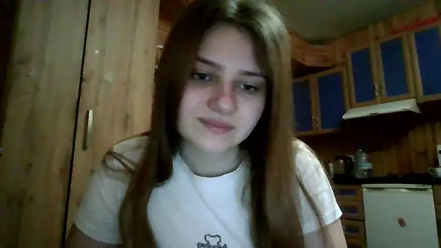 Snapshot of Little_shygirl chatting on February 2026 03:57:01 AM Little shygirl online show from February 2026 03:57:01 AM