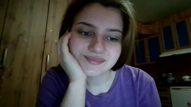 Snapshot of Little_shygirl chatting on February 2026 04:02:01 AM Little shygirl online show from February 2026 04:02:01 AM