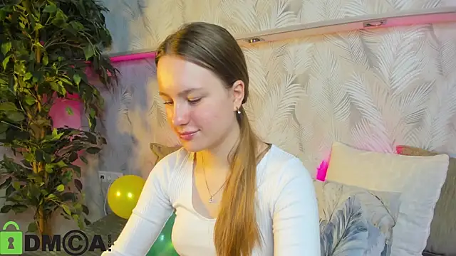 Candy Cansew online show from October 2025 01:02:02 AM