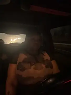 Snapshot of RoyalQueen2u chatting on March 2026 05:37:02 AM RoyalQueen2u online show from March 2026 05:37:02 AM