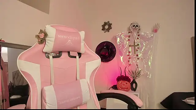 Paprika  online show from October 2025 06:46:02 PM