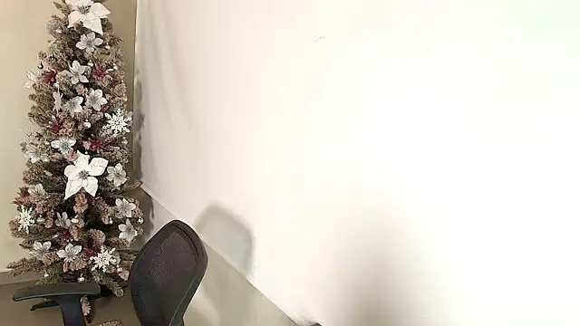  Victoria Collins online show from December 2025 10:57:01 AM