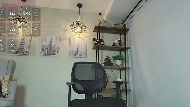 Snapshot of _Victoria_Collins chatting on May 2026 11:04:02 AM Victoria Collins online show from May 2026 11:04:02 AM