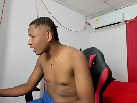 Luis123- online show from December 2025 05:31:01 PM