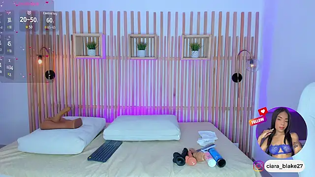 ciara blake online show from March 2026 08:02:01 PM