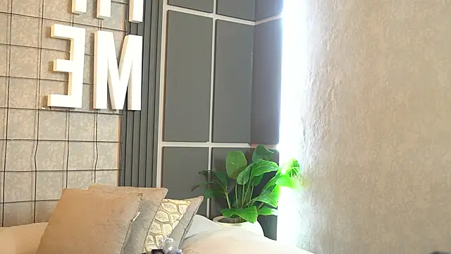 Snapshot of Susan_wall chatting on September 2025 12:38:02 PM Susan wall online show from September 2025 12:38:02 PM