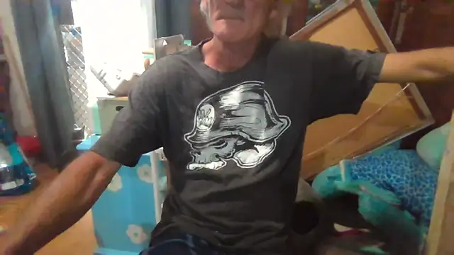 Lovyourpuss online show from March 2026 10:12:01 PM