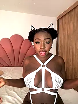 Snapshot of alissradiante1 chatting on November 2025 01:17:02 AM alissradiante1 online show from November 2025 01:17:02 AM