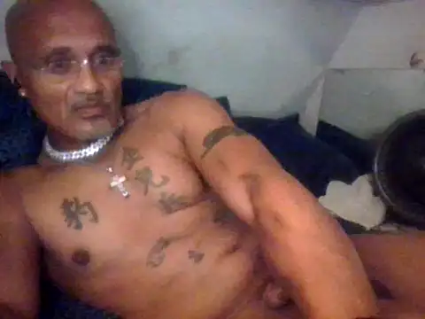 Snapshot of badboy2u2025 chatting on January 2026 01:09:01 AM badboy2u2025 online show from January 2026 01:09:01 AM