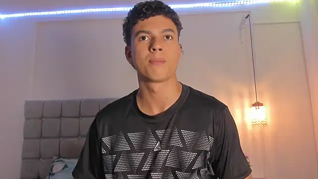 Santy Stump online show from November 2025 10:03:02 PM