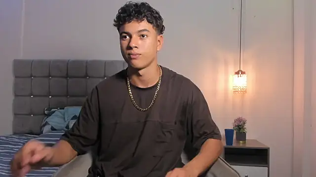 Santy Stump online show from December 2025 09:44:01 PM