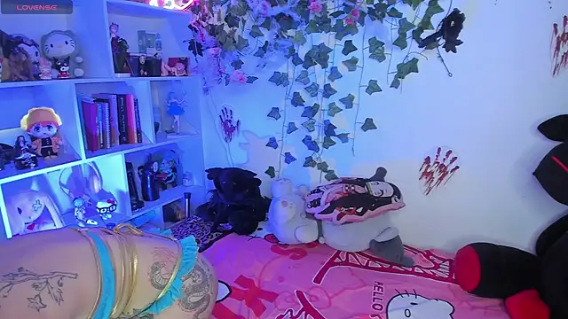 Snapshot of sarahminage_ chatting on November 2025 05:57:02 PM sarahminage online show from November 2025 05:57:02 PM