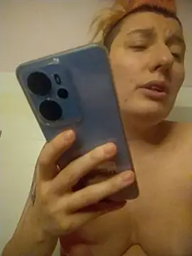 Snapshot of h4cMorganaEvelynn chatting on November 2025 11:29:01 PM h4cMorganaEvelynn online show from November 2025 11:29:01 PM