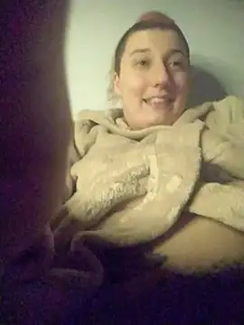 Snapshot of h4cMorganaEvelynn chatting on November 2025 10:43:02 PM h4cMorganaEvelynn online show from November 2025 10:43:02 PM