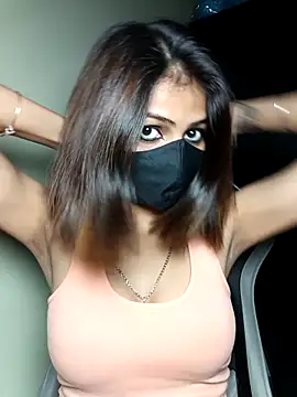 Isha Sax online show from September 2025 10:15:01 AM