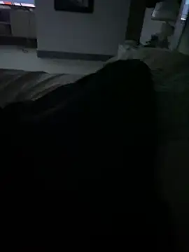 USUARIO-23 online show from April 2026 11:21:03 PM