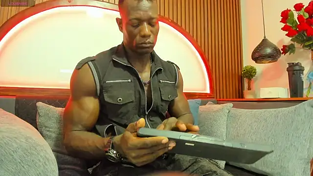 MarcusBlack  online show from November 2025 09:31:01 AM