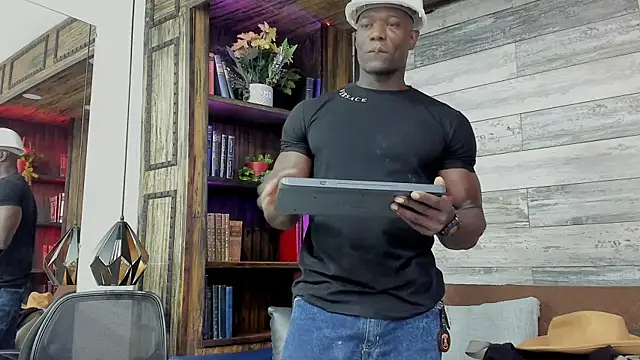 MarcusBlack  online show from August 2026 11:46:01 AM