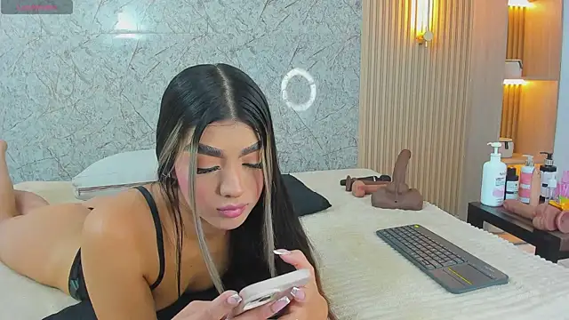 Antonella west online show from May 2026 10:17:02 PM