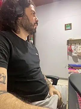 Snapshot of uto857 chatting on September 2025 03:06:01 PM uto857 online show from September 2025 03:06:01 PM