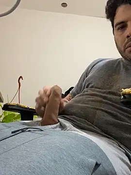 Snapshot of uto857 chatting on December 2025 09:32:02 PM uto857 online show from December 2025 09:32:02 PM