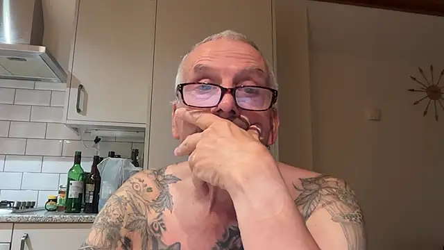 Snapshot of poggles chatting on September 2025 06:48:02 AM poggles online show from September 2025 06:48:02 AM