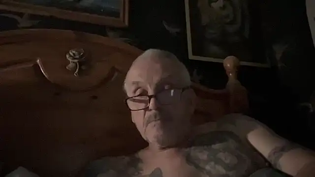 Snapshot of poggles chatting on February 2026 08:29:02 PM poggles online show from February 2026 08:29:02 PM