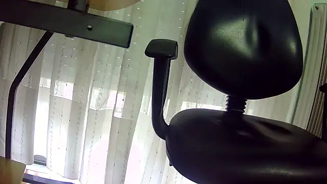 Snapshot of urbig-d chatting on April 2026 02:48:02 PM urbig-d online show from April 2026 02:48:02 PM