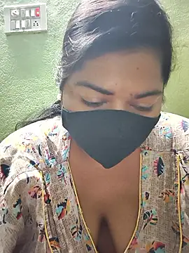 Liyaa 24 online show from February 2026 04:33:01 PM