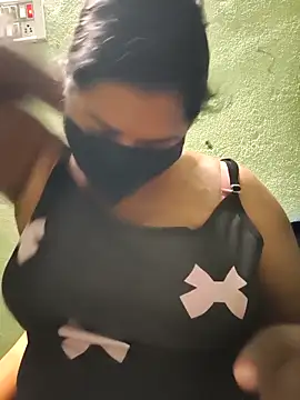 Liyaa 24 online show from February 2026 04:57:01 PM