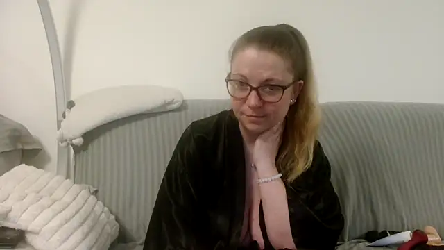32h busty online show from March 2026 05:23:01 AM