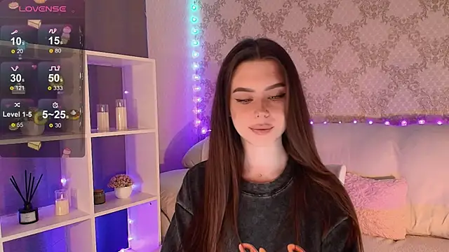 HolyMiax online show from May 2026 04:08:02 AM