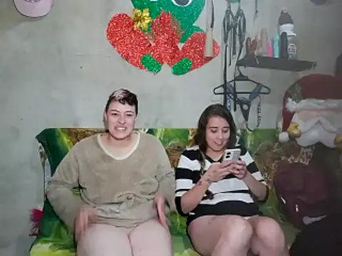 Snapshot of twodoo chatting on December 2025 04:57:02 PM twodoo online show from December 2025 04:57:02 PM