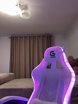 Snapshot of LunaBex chatting on September 2025 04:36:02 AM LunaBex online show from September 2025 04:36:02 AM