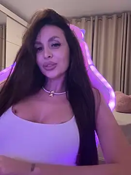 Snapshot of LunaBex chatting on October 2025 05:09:01 PM LunaBex online show from October 2025 05:09:01 PM