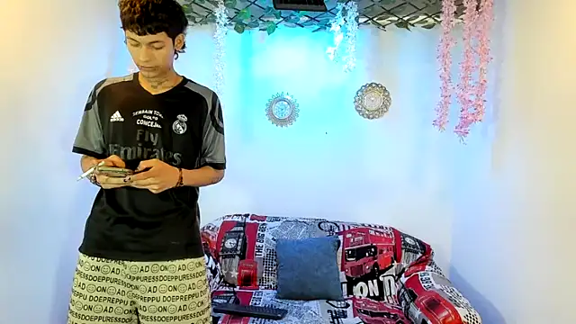 Bastian boyshot77 online show from February 2026 07:45:02 PM