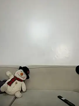 Snapshot of Lil-shawrie chatting on September 2025 07:35:02 PM Lil-shawrie online show from September 2025 07:35:02 PM