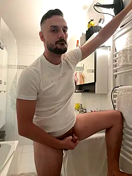 Snapshot of yourdreamboy17 chatting on September 2025 11:28:02 PM yourdreamboy17 online show from September 2025 11:28:02 PM