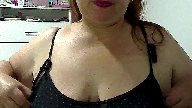 luciana69hot online show from February 2026 10:25:01 PM