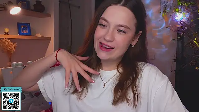 mia here online show from December 2025 02:06:02 AM