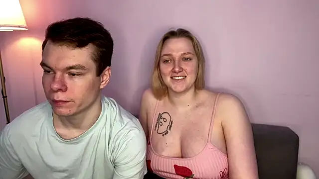 julielourens online show from May 2026 06:52:01 AM