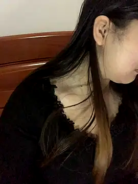 xialuo25 online show from November 2025 07:19:01 AM