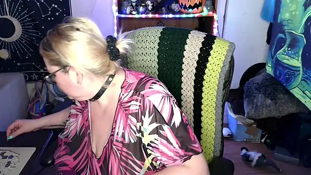 Kinky Witch online show from May 2026 07:00:02 PM
