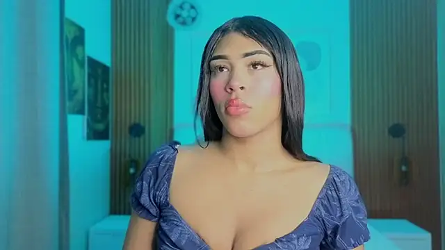 Im perla  online show from December 2025 12:19:01 AM