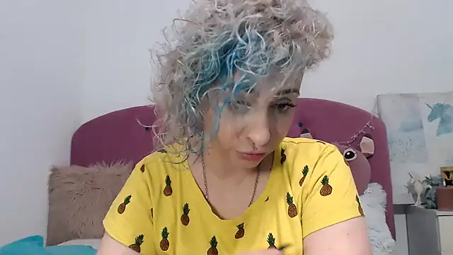 Snapshot of AAARUNY chatting on October 2025 01:56:01 PM AAARUNY online show from October 2025 01:56:01 PM