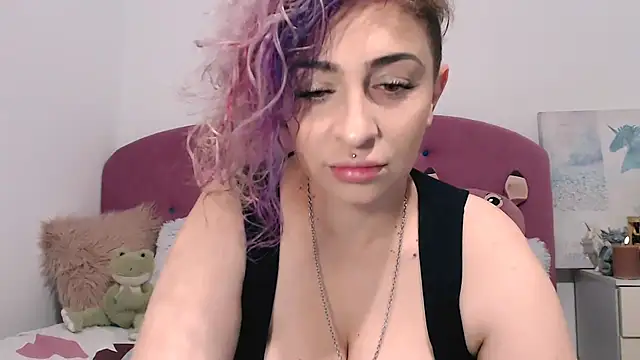 Snapshot of AAARUNY chatting on November 2025 12:39:02 PM AAARUNY online show from November 2025 12:39:02 PM